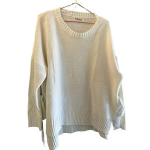 Selfie Couture by Trendology White Long Sleeve Scoop Neck Knit‎ Sweater One Size